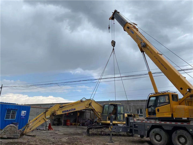 夏邑县25吨吊车的工作半径是多少？